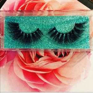 BellaVita mink lash strips. Quality lashes 100%